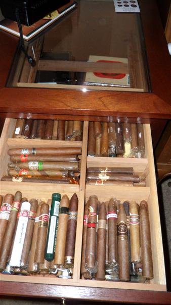 Name: humidor082611 002 (Medium).jpg
Views: 904
Size: 41.5 KB